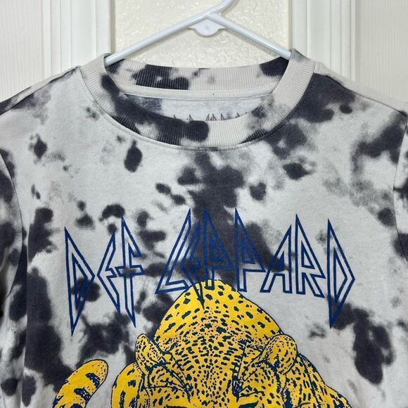 Def Leppard Tie Dyed Crewneck Sweatshirt White Grey Yellow Leopard Band Tee XS - Picture 6 of 10